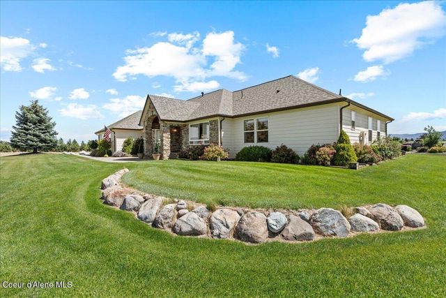 7513 W Nighthawk DR, Post Falls, ID 83854