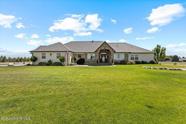 7513 W Nighthawk DR, Post Falls, ID 83854