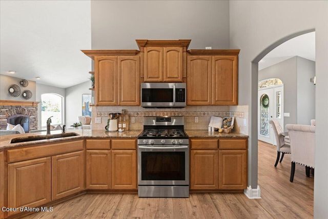 7513 W Nighthawk DR, Post Falls, ID 83854