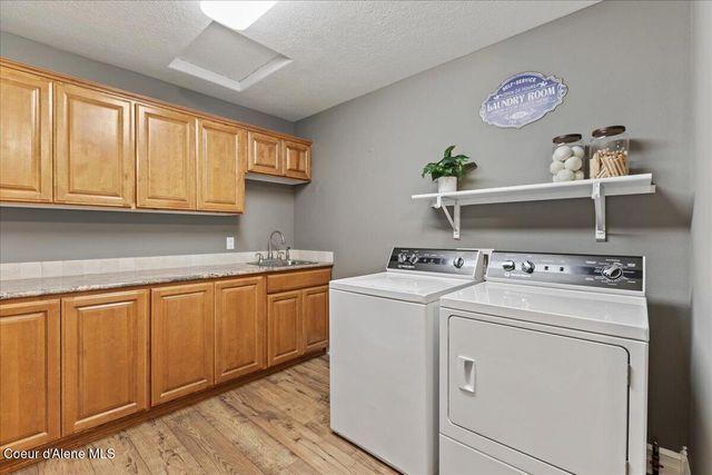7513 W Nighthawk DR, Post Falls, ID 83854