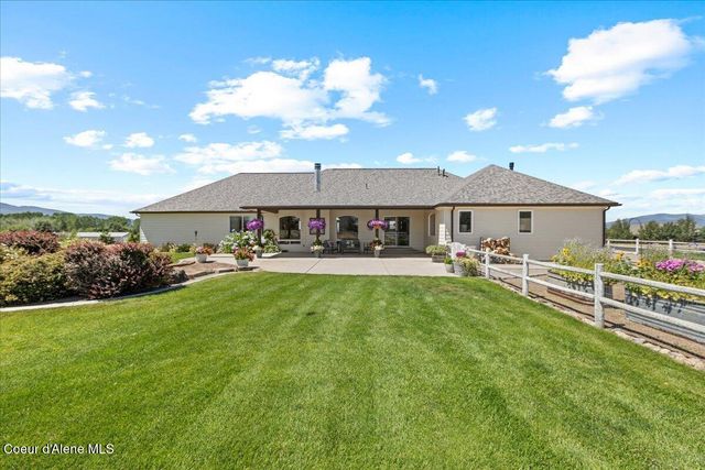 7513 W Nighthawk DR, Post Falls, ID 83854