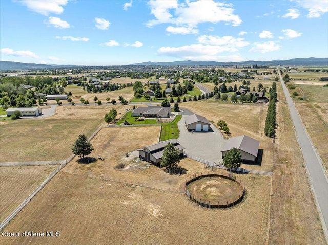 7513 W Nighthawk DR, Post Falls, ID 83854