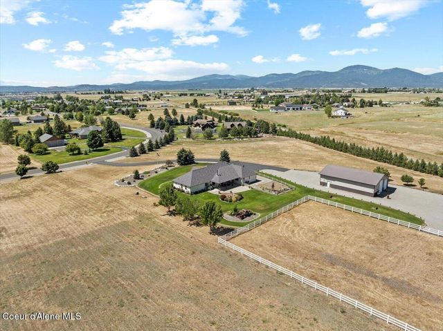 7513 W Nighthawk DR, Post Falls, ID 83854
