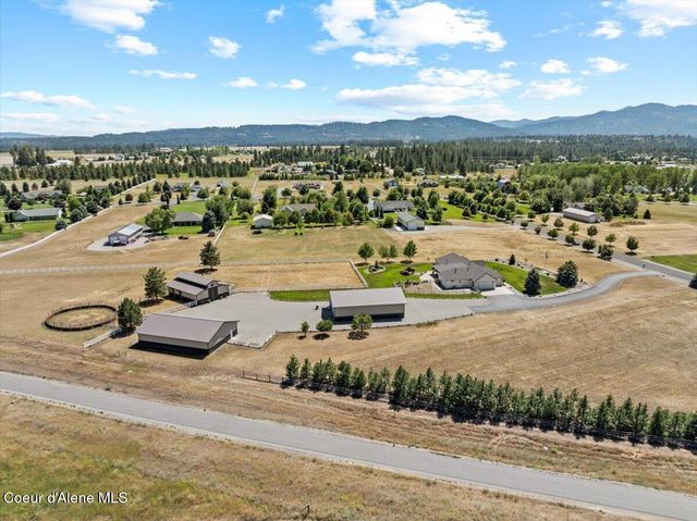 7513 W Nighthawk DR, Post Falls, ID 83854