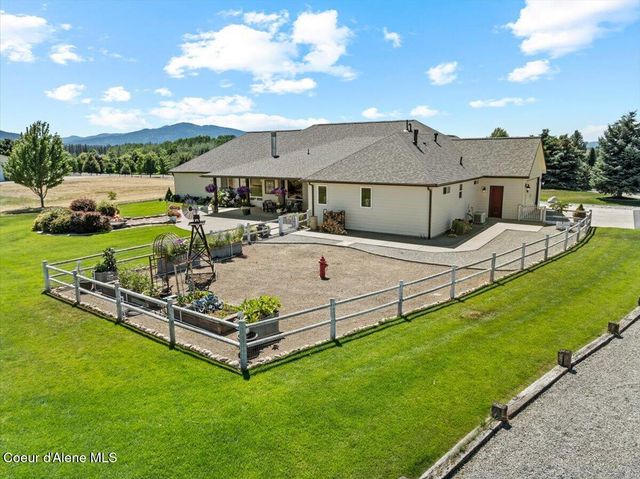 7513 W Nighthawk DR, Post Falls, ID 83854