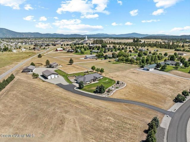 7513 W Nighthawk DR, Post Falls, ID 83854