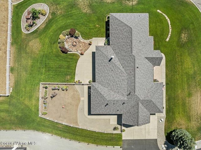 7513 W Nighthawk DR, Post Falls, ID 83854