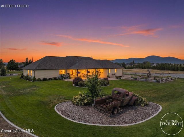 7513 W Nighthawk DR, Post Falls, ID 83854