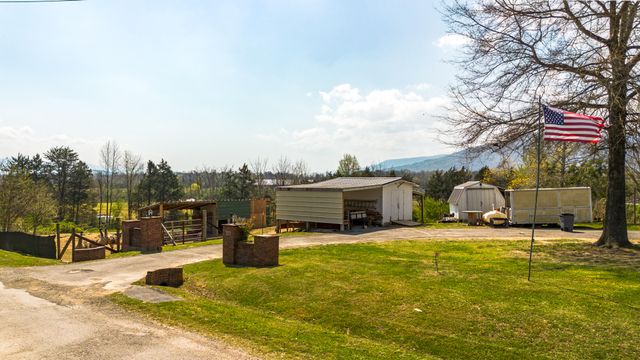 1473 Old York Highway N, Dunlap, TN 37327