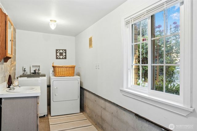 469 Maple Avenue SW, Renton, WA 98057