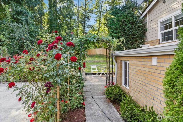 469 Maple Avenue SW, Renton, WA 98057