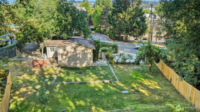 469 Maple Avenue SW, Renton, WA 98057