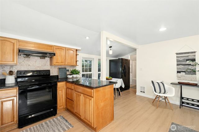 469 Maple Avenue SW, Renton, WA 98057