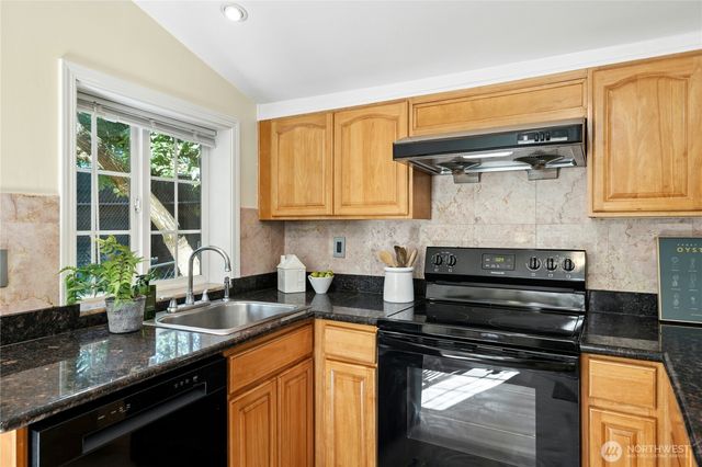 469 Maple Avenue SW, Renton, WA 98057