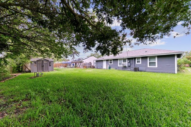 9830 Sumerlin Street, Houston, TX 77075
