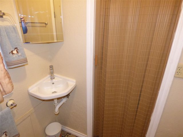 125 County Road 597, Eastland, TX 76448