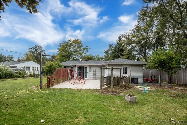 39 Mapleview Drive, Amherst, NY 14226