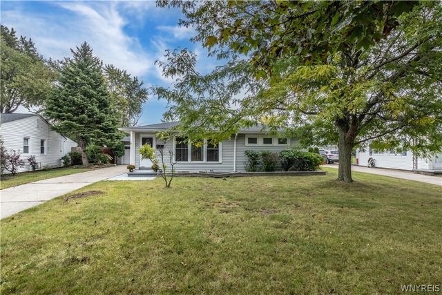 39 Mapleview Drive, Amherst, NY 14226