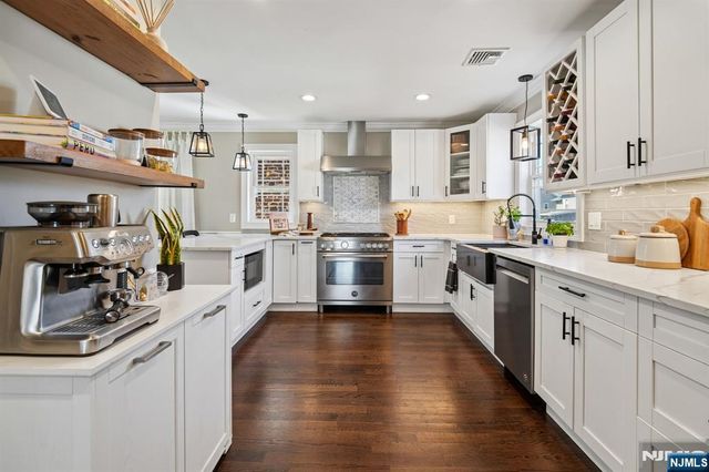 249 Ottawa Avenue, Hasbrouck Heights, NJ 07604