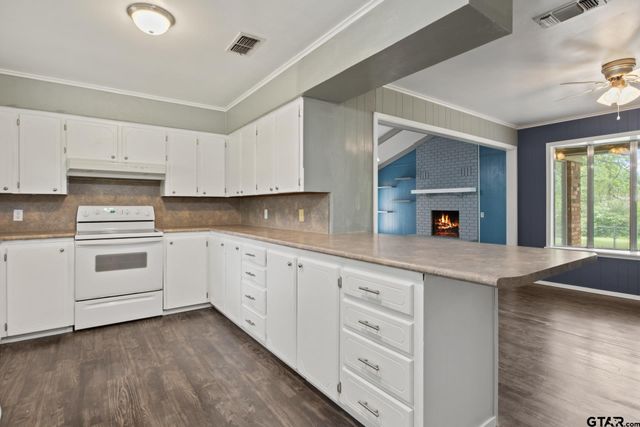 4006 Mark Lane, Mt Pleasant, TX 75455