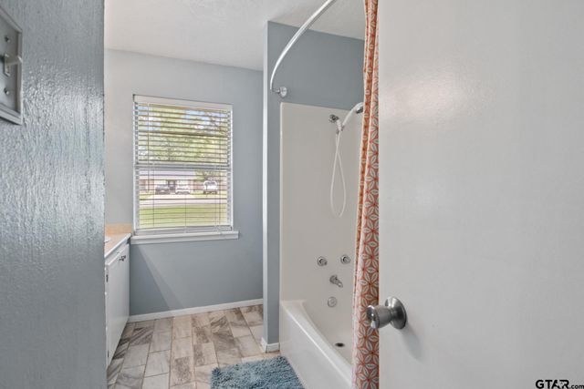 4006 Mark Lane, Mt Pleasant, TX 75455