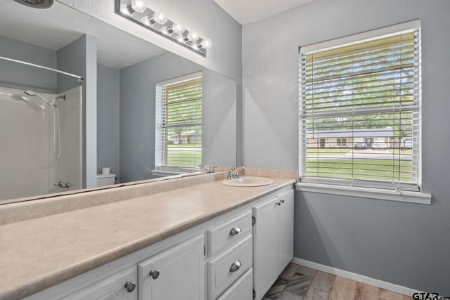 4006 Mark Lane, Mt Pleasant, TX 75455