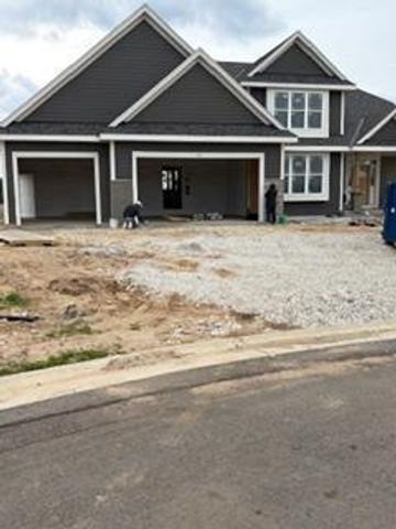 617 Talbots Woods DRIVE, Dousman, WI 53118