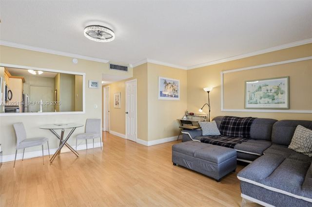 1965 S Ocean Dr 16A, Hallandale Beach, FL 33009