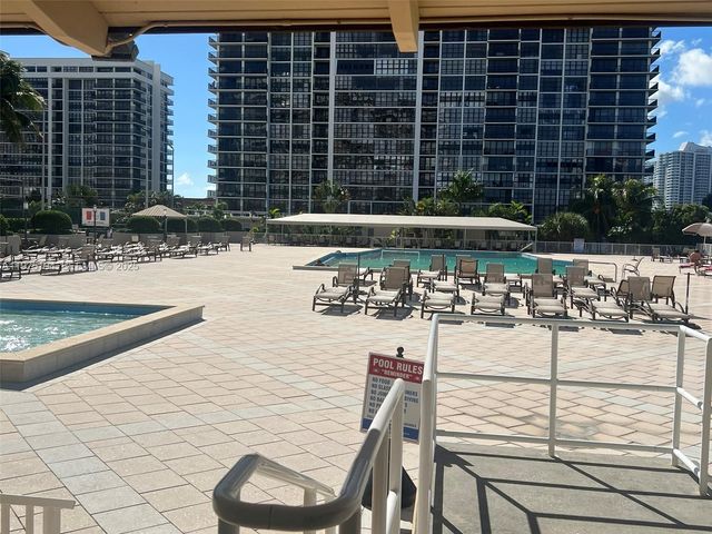 1965 S Ocean Dr 16A, Hallandale Beach, FL 33009