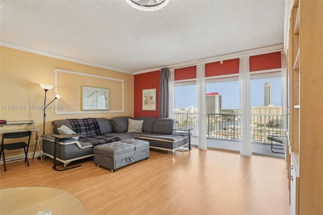 1965 S Ocean Dr 16A, Hallandale Beach, FL 33009