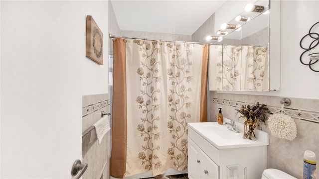74 Heathcote Road, Yonkers, NY 10710