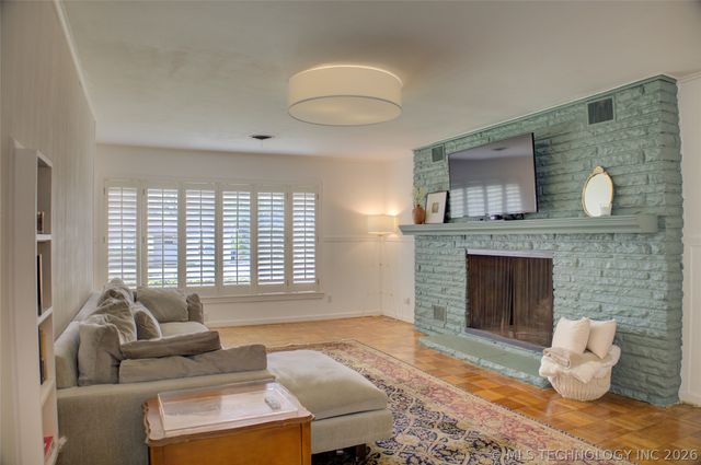 4925 E 23rd Street, Tulsa, OK 74114