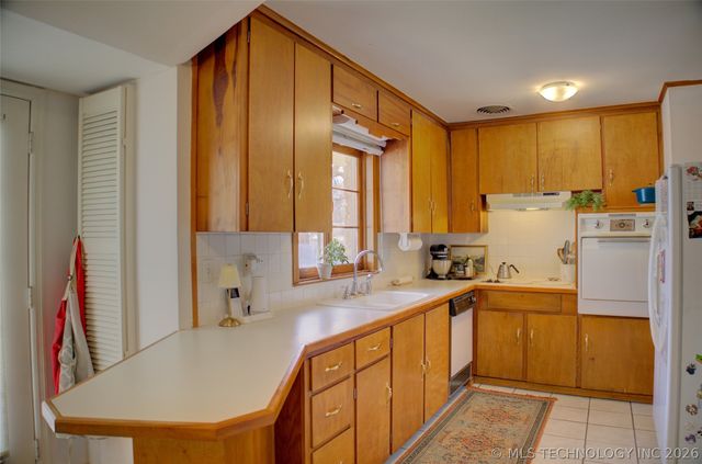 4925 E 23rd Street, Tulsa, OK 74114