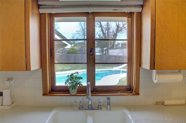 4925 E 23rd Street, Tulsa, OK 74114