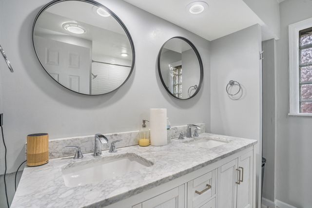 39294 N North Avenue, Beach Park, IL 60099