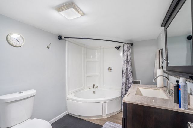 39294 N North Avenue, Beach Park, IL 60099