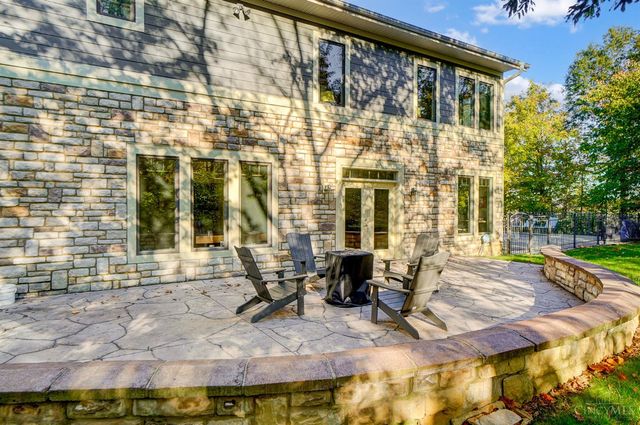 5096 Riverview Dr, South Lebanon, OH 45065