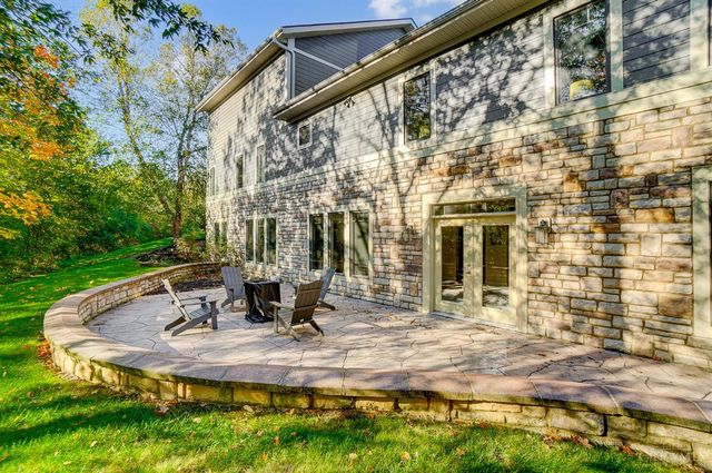 5096 Riverview Dr, South Lebanon, OH 45065