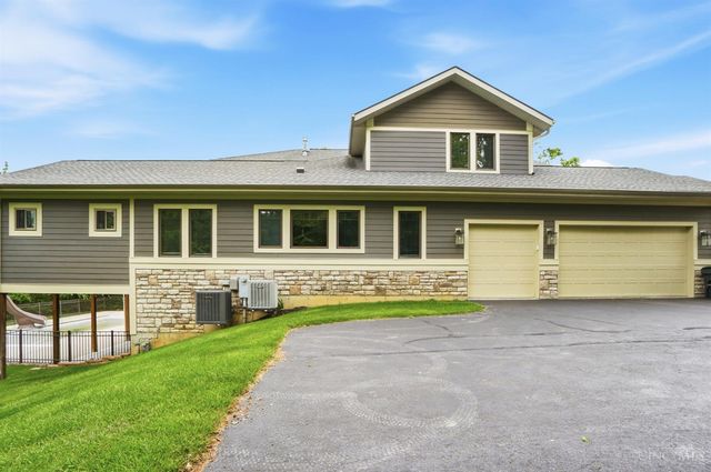 5096 Riverview Dr, South Lebanon, OH 45065