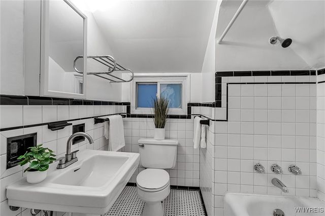 334 South Forest Road, Amherst, NY 14221