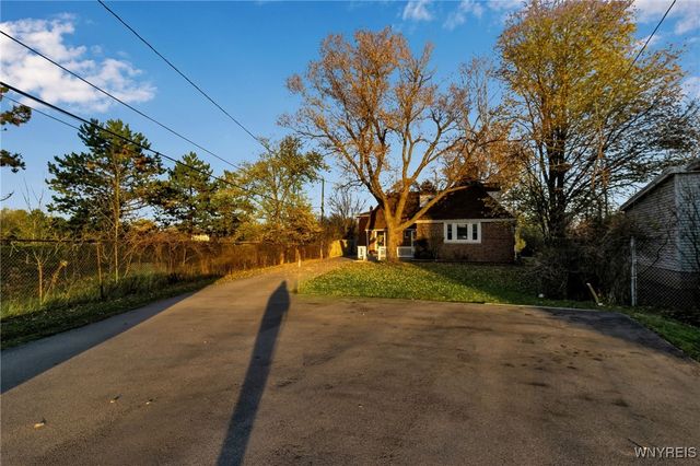 334 South Forest Road, Amherst, NY 14221