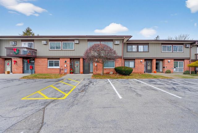 9 Millholland Drive D, Fishkill, NY 12524