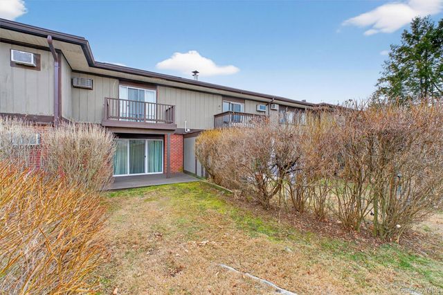 9 Millholland Drive D, Fishkill, NY 12524