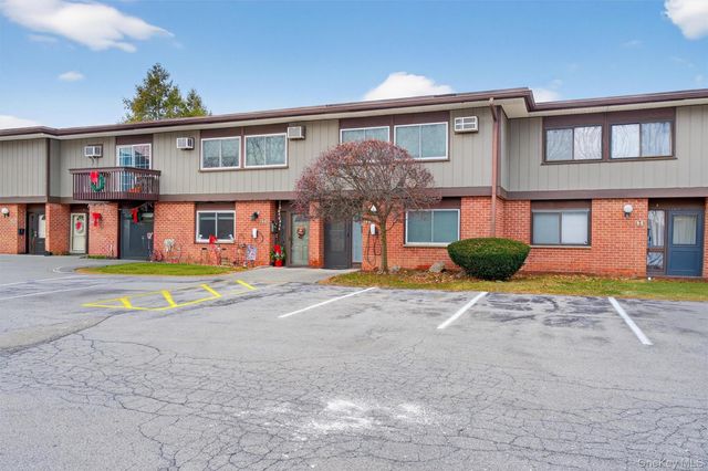 9 Millholland Drive D, Fishkill, NY 12524