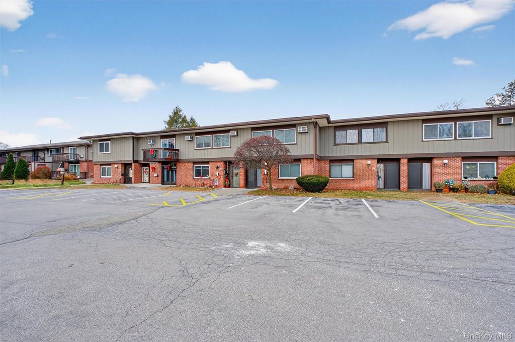 9 Millholland Drive D, Fishkill, NY 12524