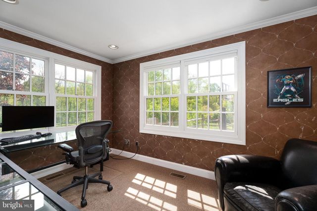 4 CHATSWORTH CT, Lawrence Township, NJ 08648