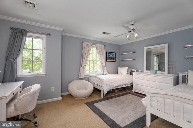 4 CHATSWORTH CT, Lawrence Township, NJ 08648