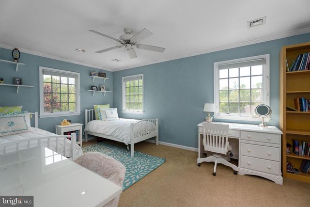 4 CHATSWORTH CT, Lawrence Township, NJ 08648