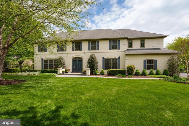 4 CHATSWORTH CT, Lawrence Township, NJ 08648