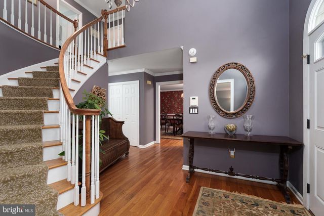 4 CHATSWORTH CT, Lawrence Township, NJ 08648